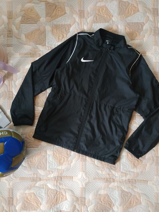 Кофта зіпка від Nike для хлопчика 10-11 років