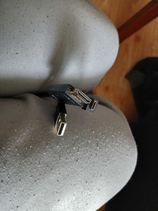 Kabel Hdmi z 2 wyjsciami usb i micro B