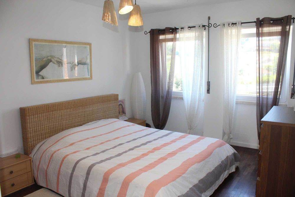 MORADIA T3+1 COM GARAGEM, Jardim E Churrasqueira | Carvoeira – Torres Vedras