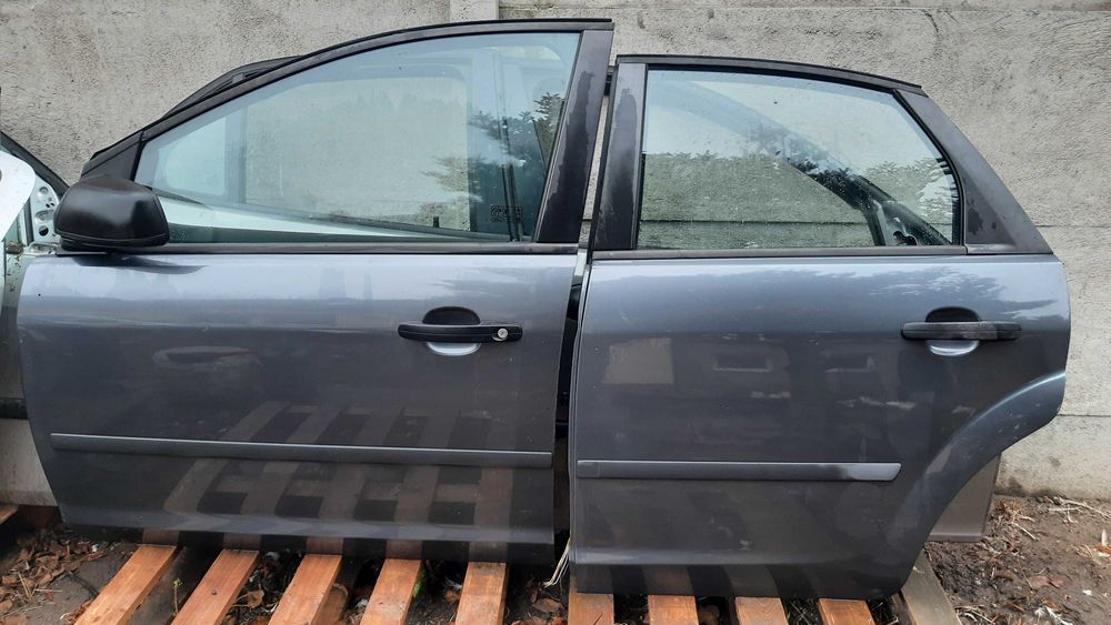 lak. DA3  Ford Focus mk2 hatchback drzwi lewe przód lub tył
