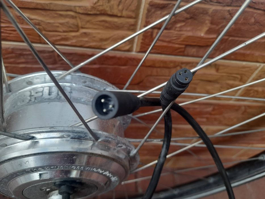 Kolo z silnikiem do roweru elektrycznego