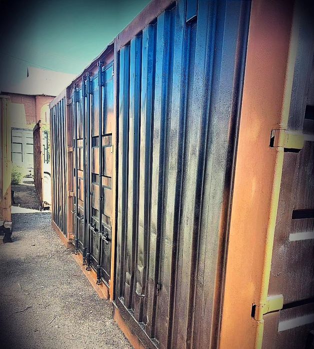 Контейнер морской приобретенный у нас - мы окрашиваем в желаемый цвет