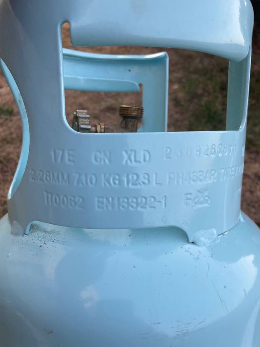 Газовый болон на 12л с краном  и клапаном безопасности вес  7,1кг