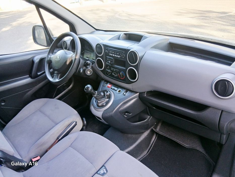 Peugeot Partner 1.6 Hdi 2015 3 lugares