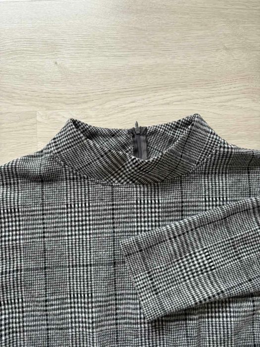Тепла сукня в ідеальному стані