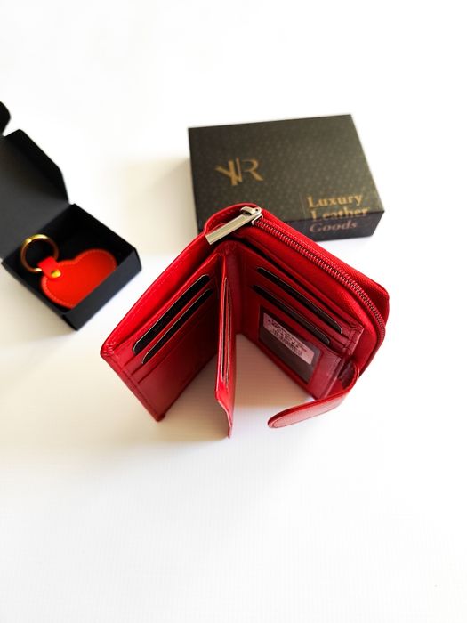 Zestaw prezent brelok i Portfel skórzany damski na zatrzask czerwony