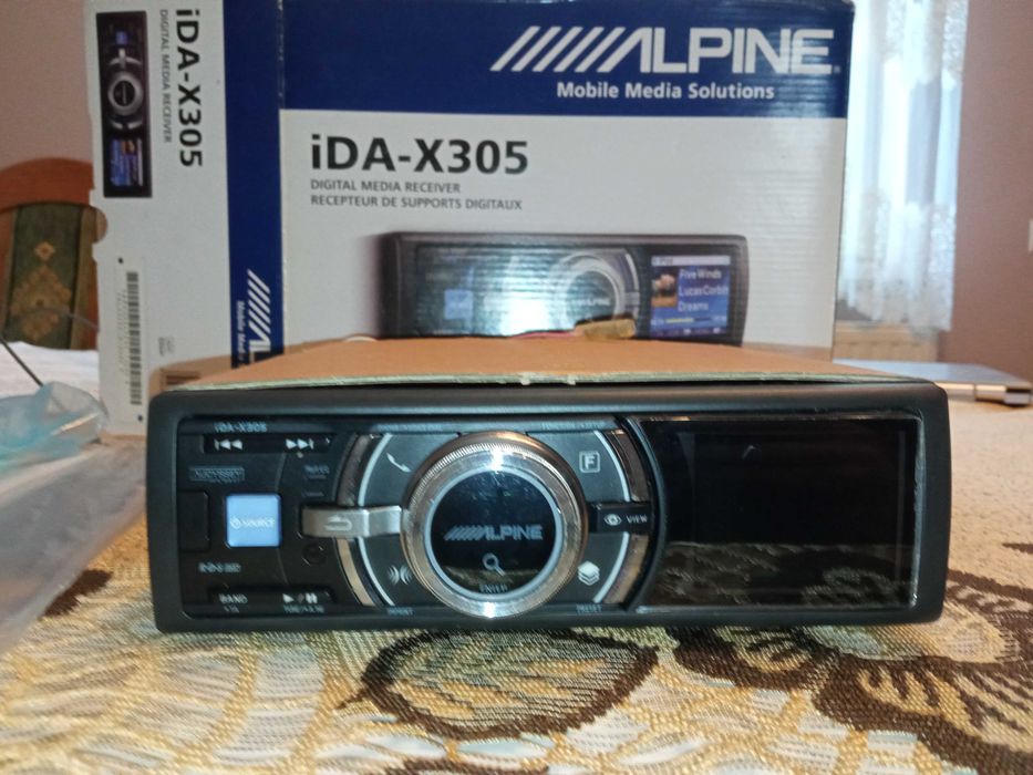 Radioodtwarzacz Alpine USB AUX IDA-X305