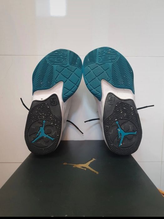 Jordan Max Aura 3 tamanho 40