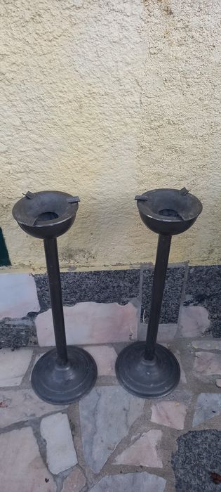 Cinzeiros de pé/ cinzeiros antigos