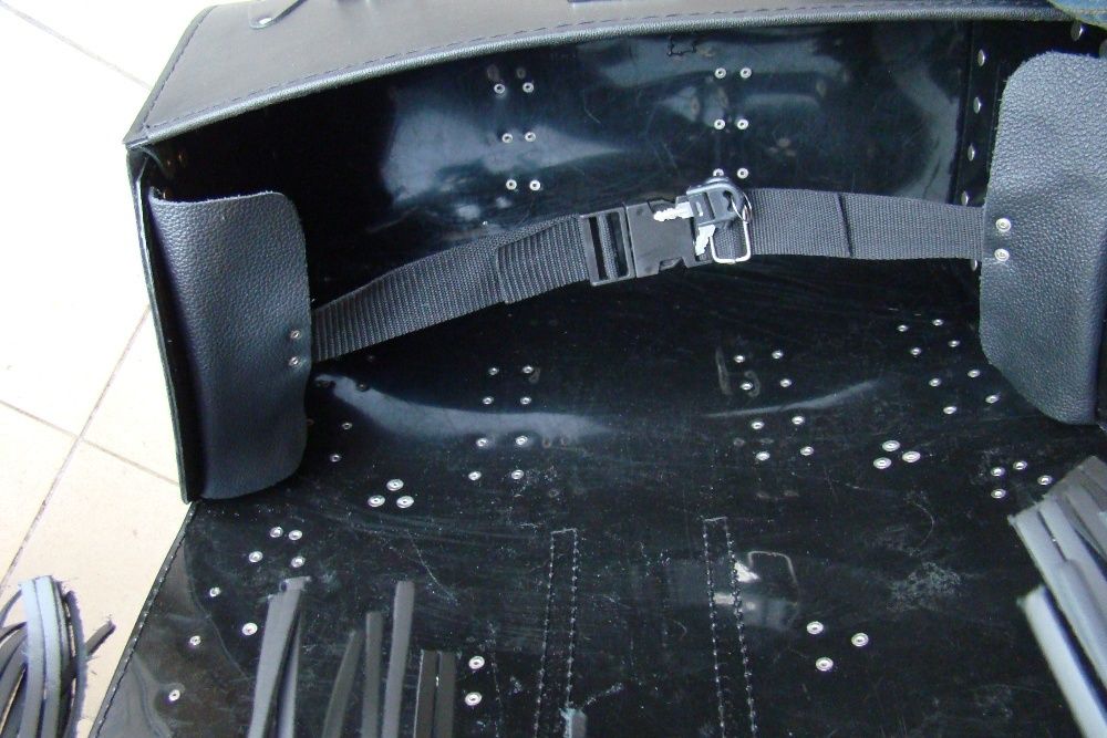 Kufer na kask z zamkiem Eco, Nowy