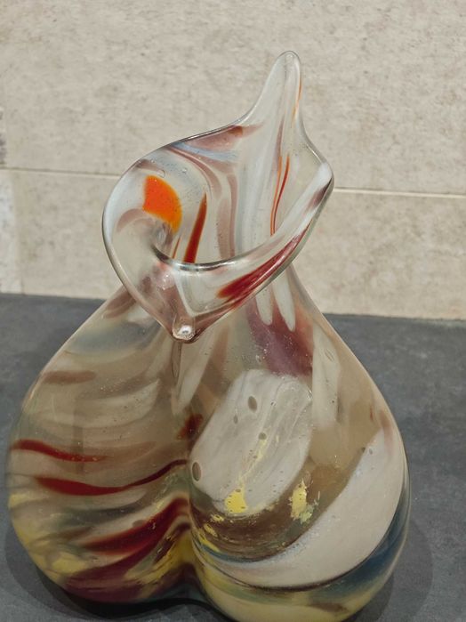 Wielobarwny szklany wazon