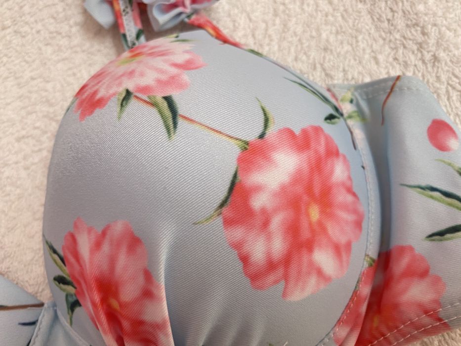 Top de Bikini | azul com estampado flores e folhos - novo