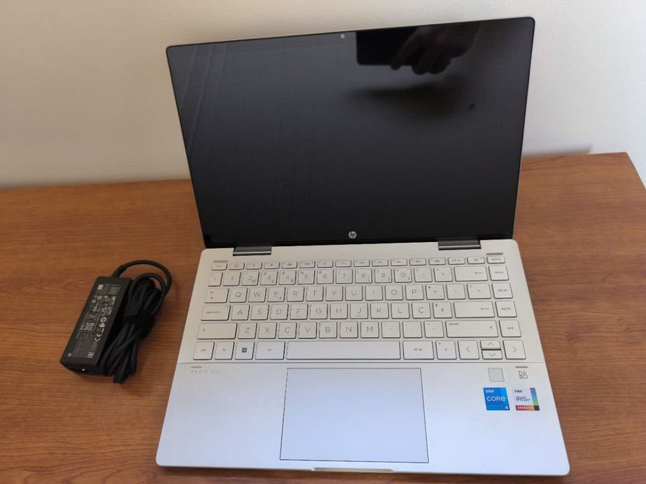 PC Portatil HP Pavilion x360 14-ek0001np