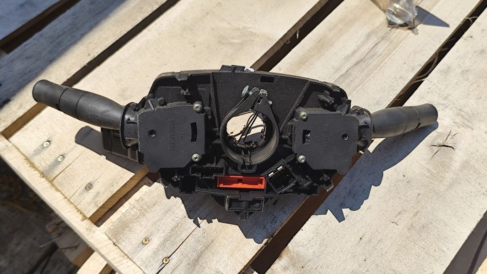 Quadrante Renault Megane 2007
Preço 50€