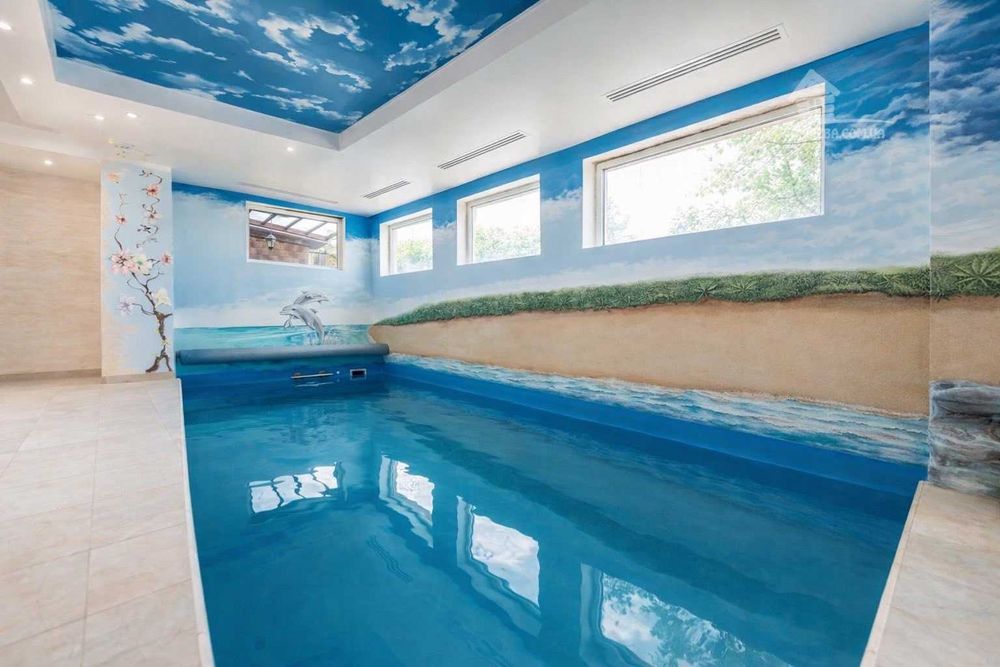 Київ. Будинок 250 кв. Теплий басейн, сауна, генератор.