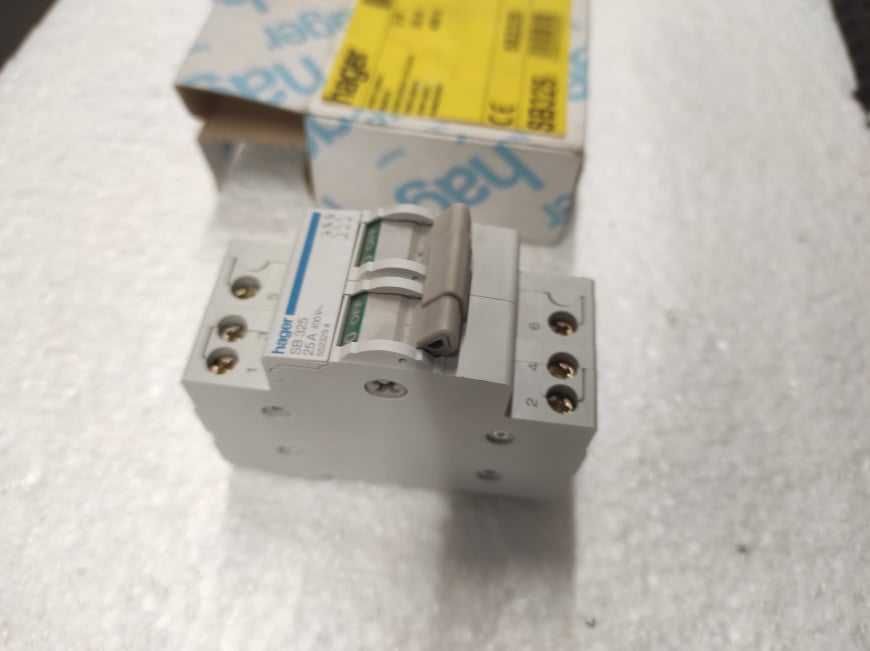 SB325 Interruptor Modular 3P 25A