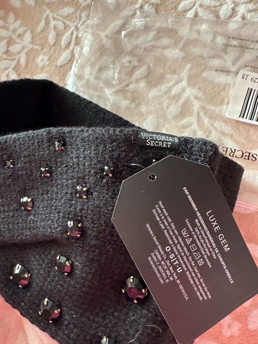 Повʼязка на голову Victoria’s Secret, оригінал