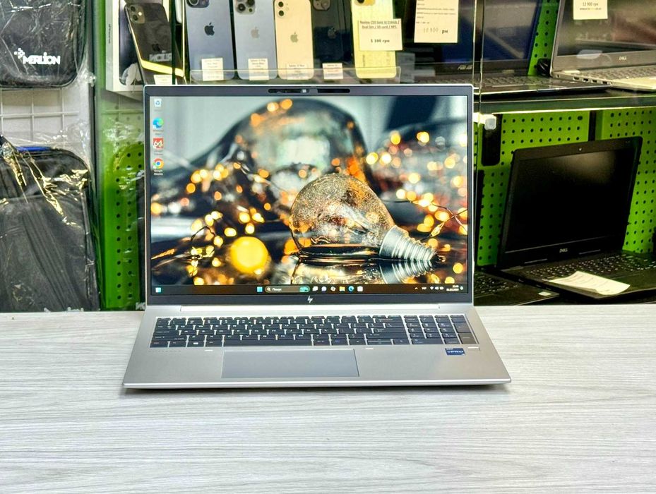 Металевий преміум ноутбук HP ELITEBOOK 860 G10 / Core i5-1345u / DDR5