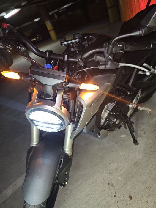 HONDA CB125R (2019) – Apenas 3.000km! + Mala SHAD