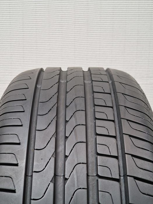 2 Pneus 225/55R17 PIRELLI (RFT) Semi Novos