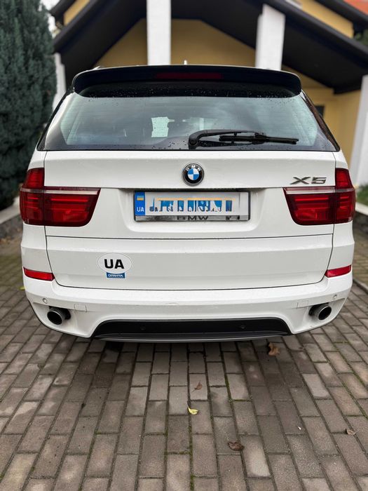 продаю  автомобіль БМВ Х5