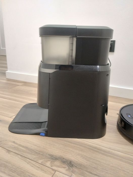 Robot sprzątający ECOVACS Deebot T30 Omni – stan idealny!