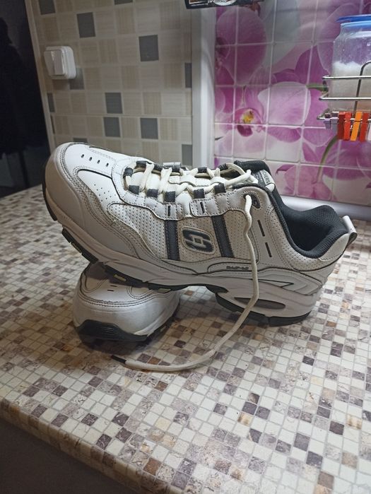 Кроссовки Skechers,46 размер.