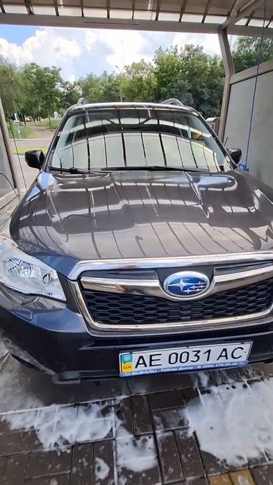Subaru Forester 2014 г.в., серый цвет