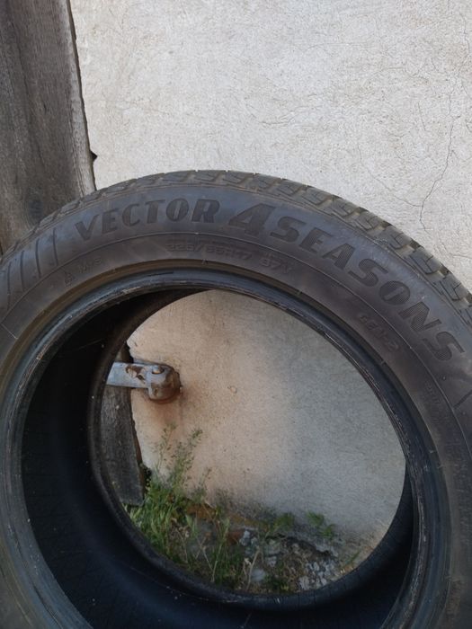 Sprzedam oponę Goodyear 225/55R17