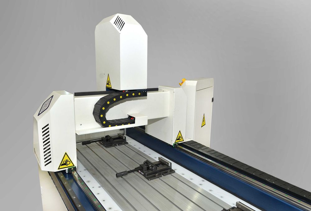 Станок с ЧПУ (CNC), фрезерный по алюминию (для профилей), СОЖ