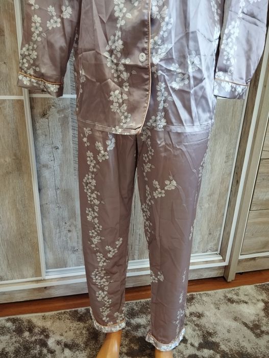 Нова піжама 42р,легенька