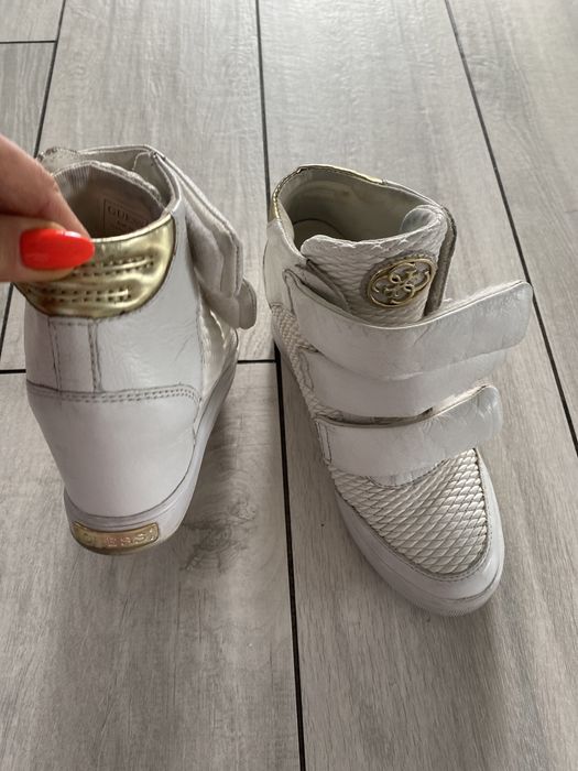 Wysokue sneakersy Guess rozm 38