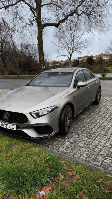 Mercedes A250e amg como NOVO
