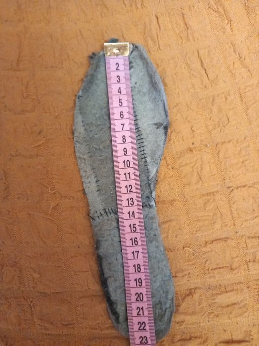 Кожаные сапожки на девушку