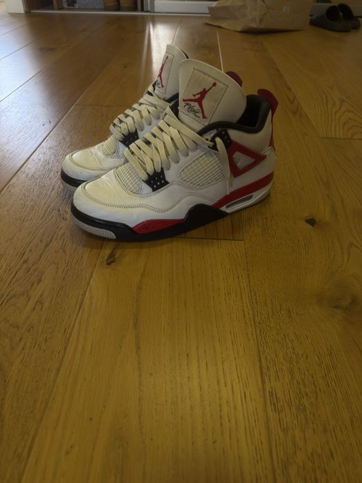 Air Jordan 4 red cement