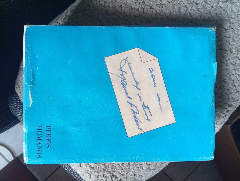 Livro autografado "Perfis Humanos" de Manuel J. Ribeiro, 1970