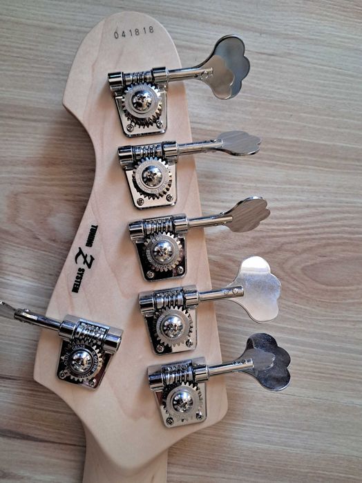 Atelier Z Beta 6 Gitara basowa