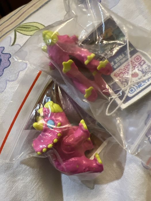 jurassic world kinder joy dinozaury