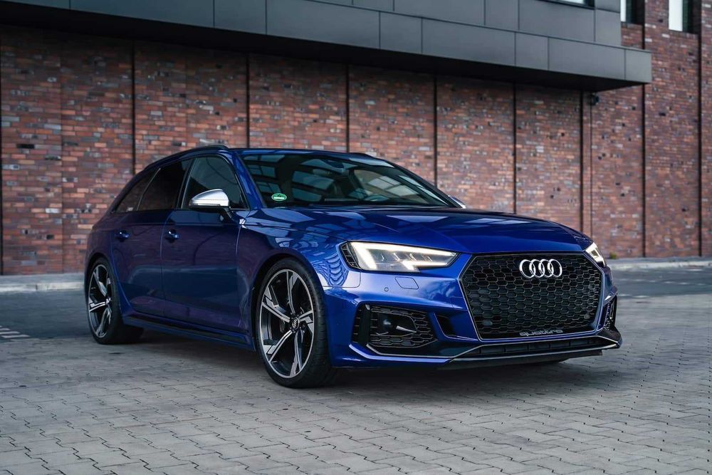Wynajem samochodu Audi RS4 Sport Quattro 4x4 wypożyczalnia samochodów