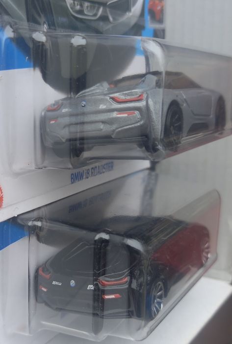 Conj 2 hot wheels Bmw i8 Roadster