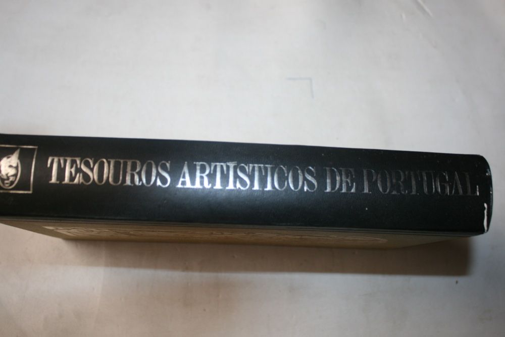 Livro - Tesouros artísticos de Portugal