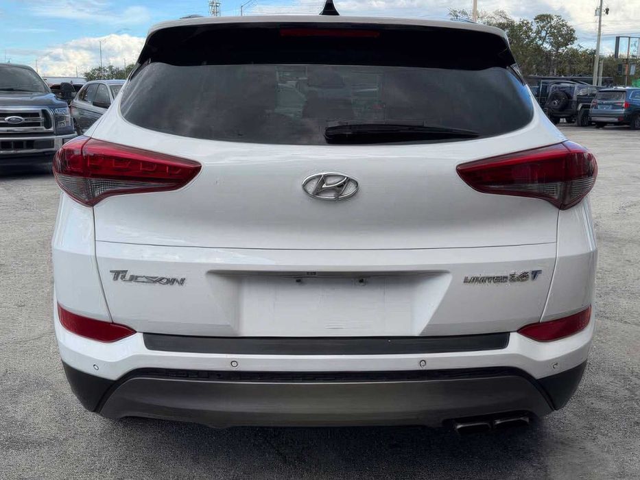 Hyundai Tucson Limited      2016