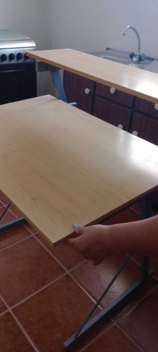 Secretária ou mesa para PC