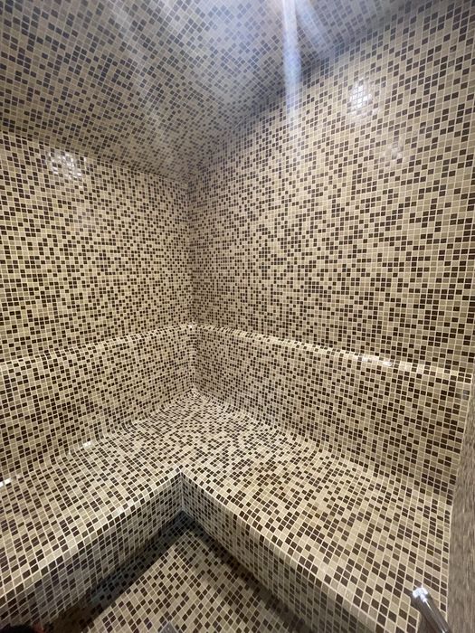 Гарний, Сучасний, добротний  будинок з басейном