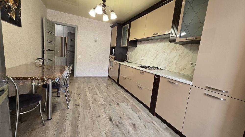 Простора та затишна 1к кв в жк Сімейний Комфорт. Агв