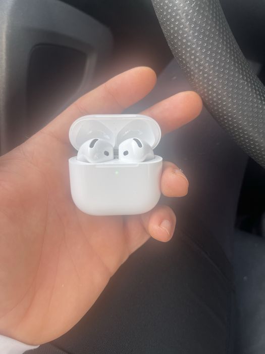 Airpods 4 c/noise cancelling