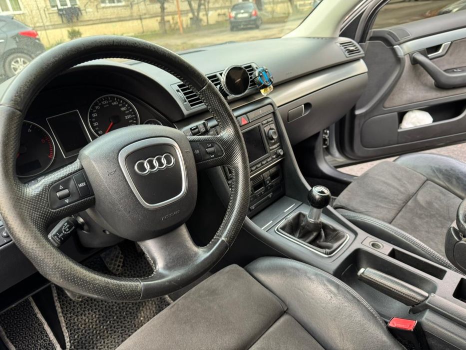 Продам АУДІ а4 б7  2005 року.