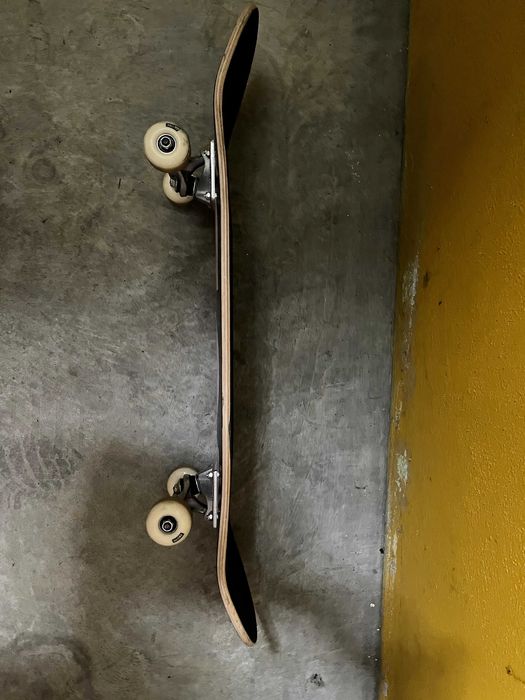 Skate completo Globe (pouco uso) | pronto a andar