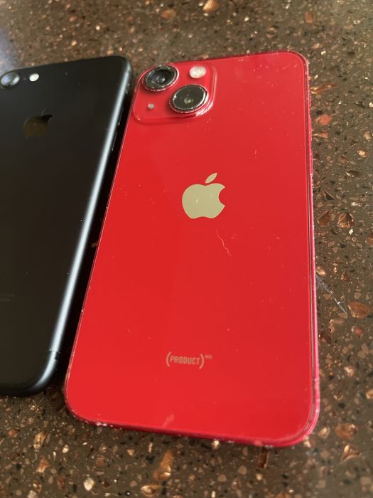 Мобильные телефоны iphone 4, iphone 7, iphone 13 mini