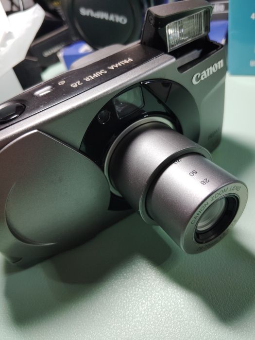 Aparat analogowy wysoki model datownik zoom optyczny